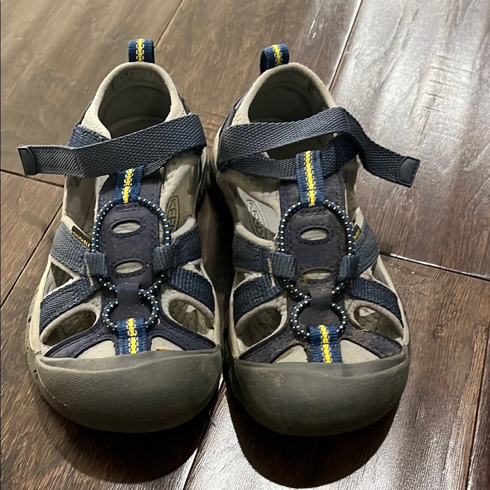 Keen Kids Venice H2 Navy and Yellow Sandals size 1